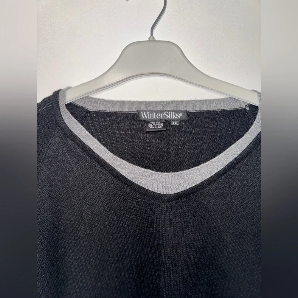 Winter Silks Blue V-Neck Silk & Cashmere Blend Sweater Men's Black Gray Luxury